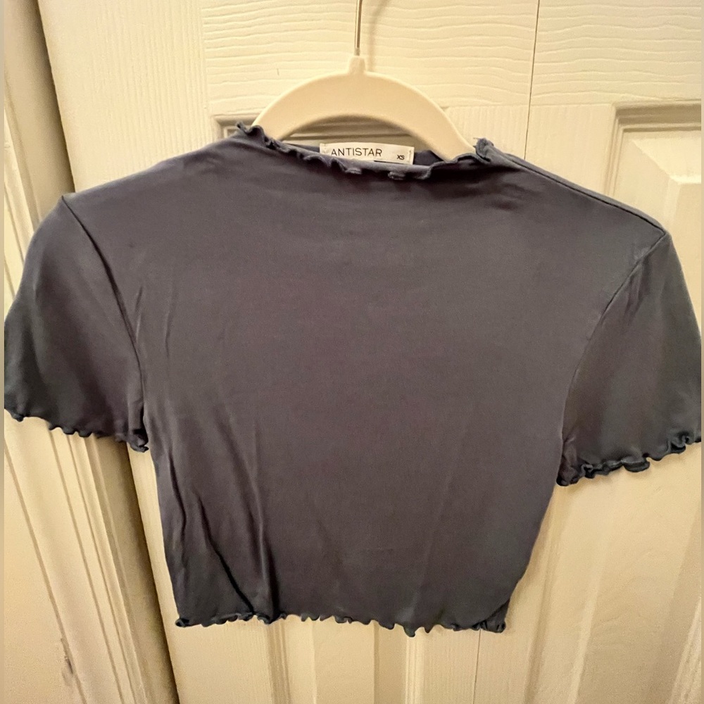 ANTISTAR CROP TOP